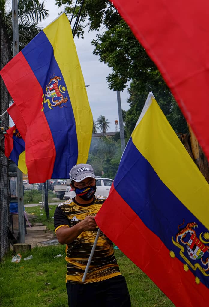 Kibaran Bendera Semarakan Sambutan Hari Wilayah Persekutuan Kg Bukit Kalam Portal Berita Online